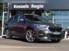 BMW X1 - xDrive25e M sport | Pano | H&K | HuD | Memory | ACC | Trekhaak | Keyless | Camera | Leer |