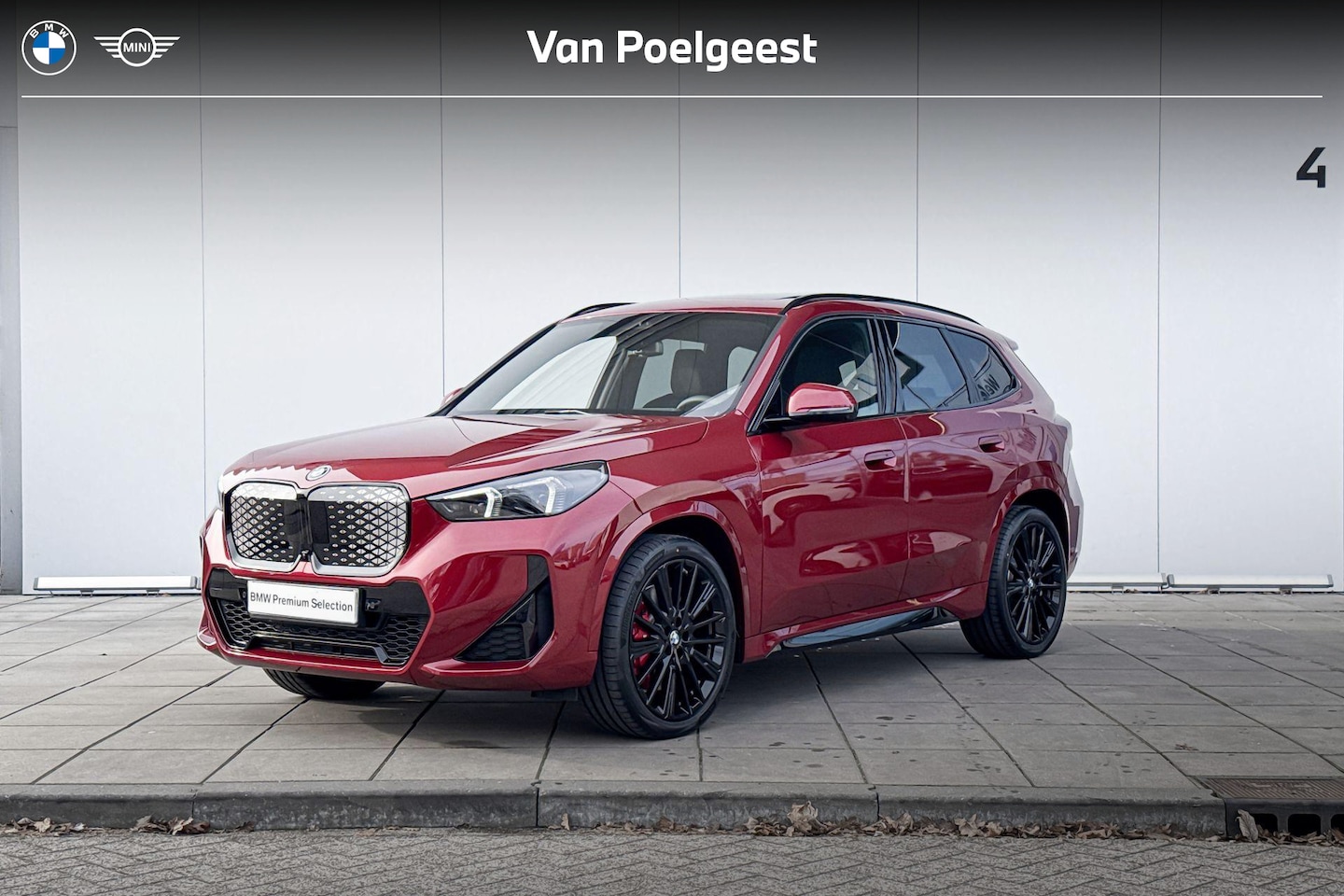 BMW iX1 - eDrive20 M-Sport Edition 20 inch / Glazen dak / Comfort Acces / Harman Kardon / Head Up Di - AutoWereld.nl