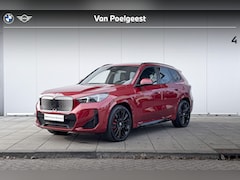 BMW iX1 - eDrive20 M-Sport Edition 20 inch / Glazen dak / Comfort Acces / Harman Kardon / Head Up Di