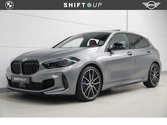BMW 1-serie - M135i xDrive Panoramadak | Harman Kardon | Head Up | ACC | Stuurverwarming