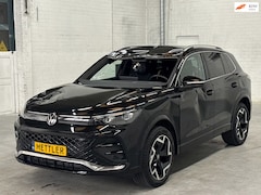 Volkswagen Tiguan - 2.0 TDI R-Line Edition 4Motion | Memory seat | Camera | IQ Light