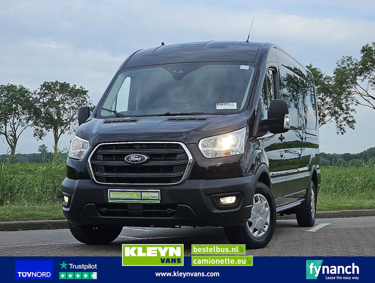 Ford Transit - 2.0 L3H2 Navi Airco - AutoWereld.nl