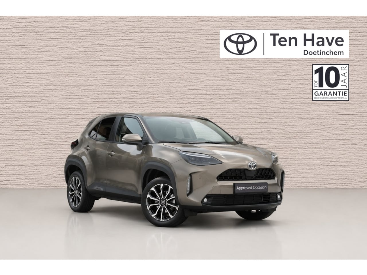 Toyota Yaris Cross - 1.5 Hybrid 115 First Edition Automaat | Comfort Pack | Parkeer s - AutoWereld.nl