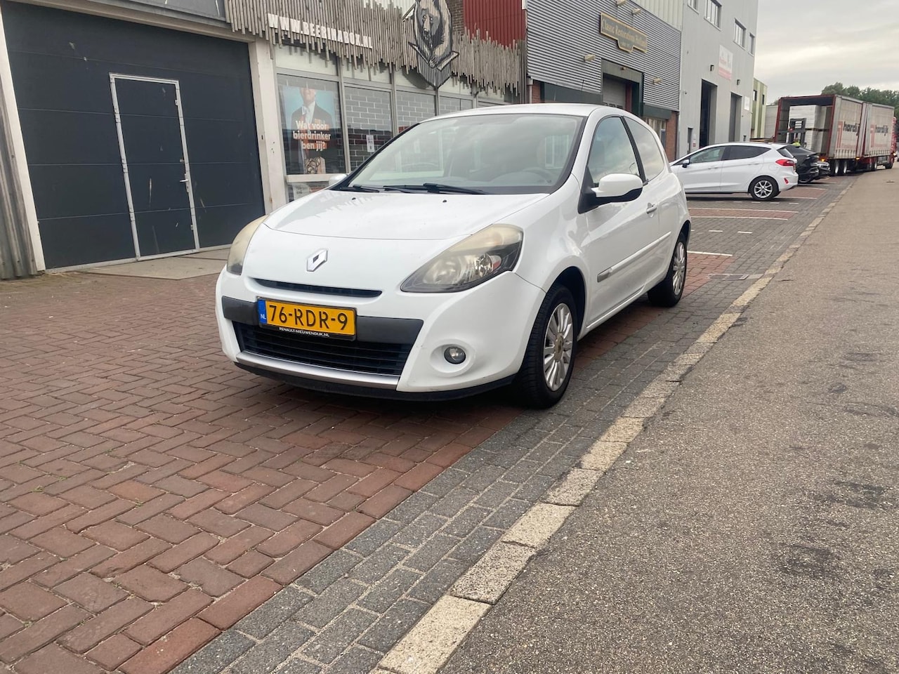Renault Clio - 1.2 Collection / Airco / Elek ramen - AutoWereld.nl