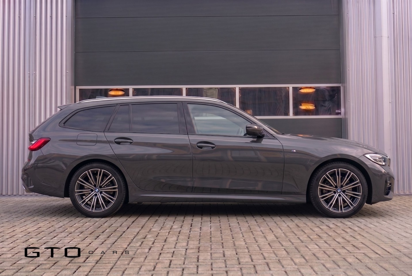 BMW 3-serie Touring - 330i M Sport | Pano | Apple Carplay | Sfeerverlichting | LED - AutoWereld.nl