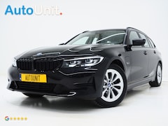 BMW 3-serie Touring - 320e Shadow Line | Camera | Trekhaak | Leder/Stof | DAB | LED | Cruise | Carplay