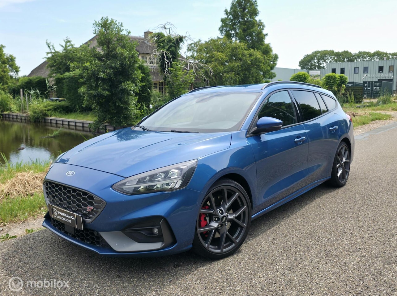 Ford Focus Wagon - 2.3 EcoBoost ST-3 / B&O / Carplay / Camera - AutoWereld.nl