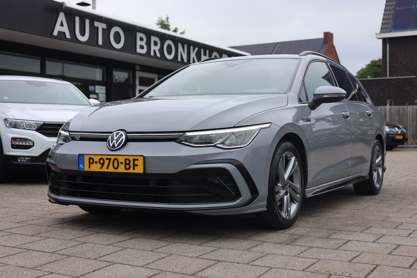 Volkswagen Golf Variant - 1.5 eTSI R-LINE | NAVI | AUT | CARPLAY | 1e EIG! - AutoWereld.nl