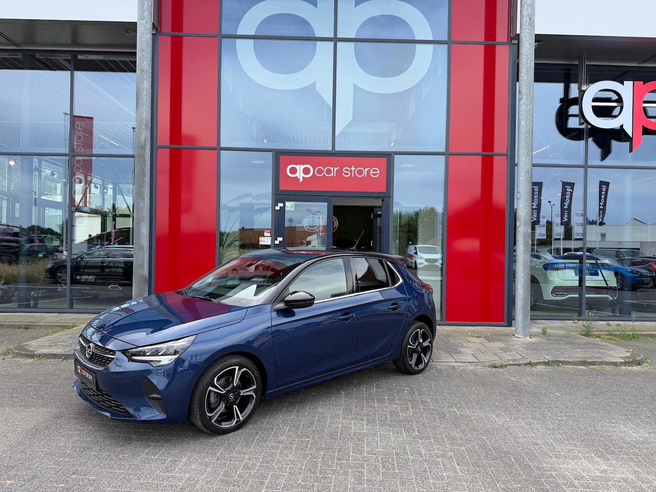 Opel Corsa - 1.2 Elegance | LED | 360 Camera | Apple Carplay | Leder | Two Tone | - AutoWereld.nl