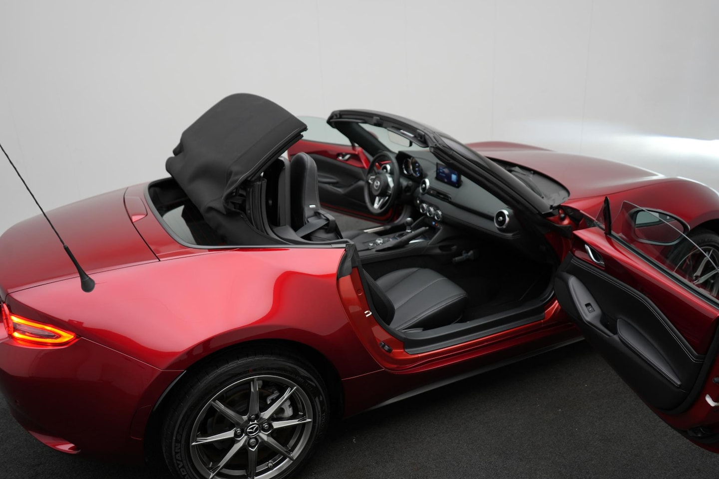 Mazda MX-5 - Roadster 1.5 SkyActiv-G Exclusive-Line - AutoWereld.nl