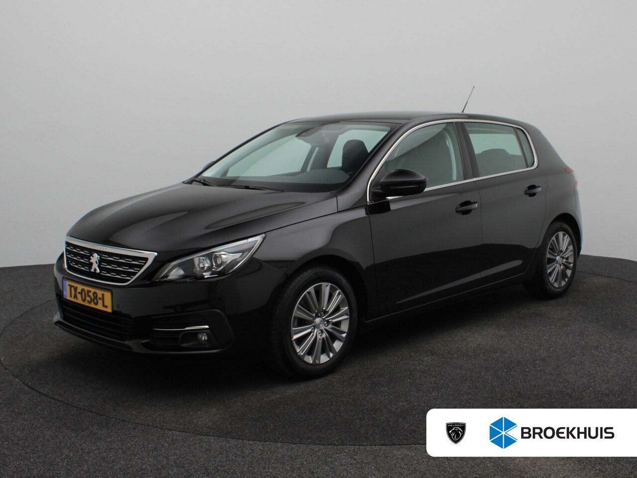 Peugeot 308 - 1.2 PureTech Allure | Navi | Cruise | Clima | Trekhaak | Carplay | PDC V+A | 16" LMV | - AutoWereld.nl