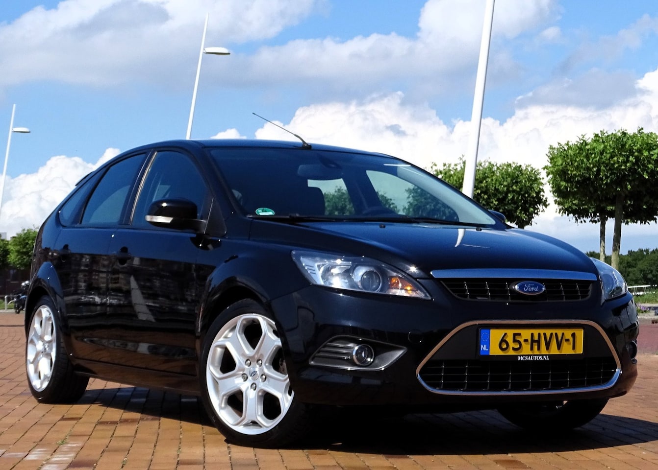 Ford Focus - 2.0 16v Sport Titanium 18 inch Navi Topstaat! - AutoWereld.nl