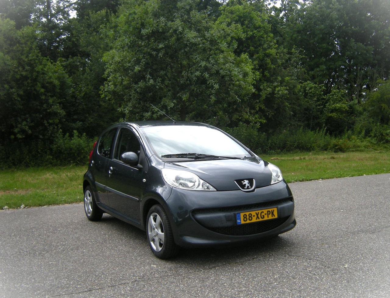 Peugeot 107 - 1.0-12V XS . 5 Deurs . AUTOMAAT . Elec ramen . LMV . enz - AutoWereld.nl