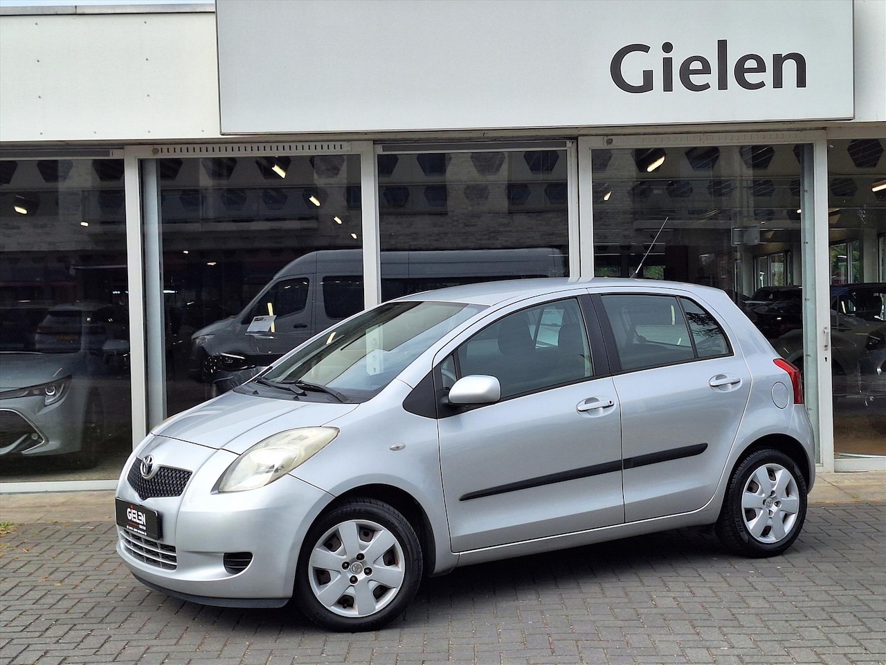 Toyota Yaris - 1.3 16V VVT-I 5DR SOL MMT - AutoWereld.nl