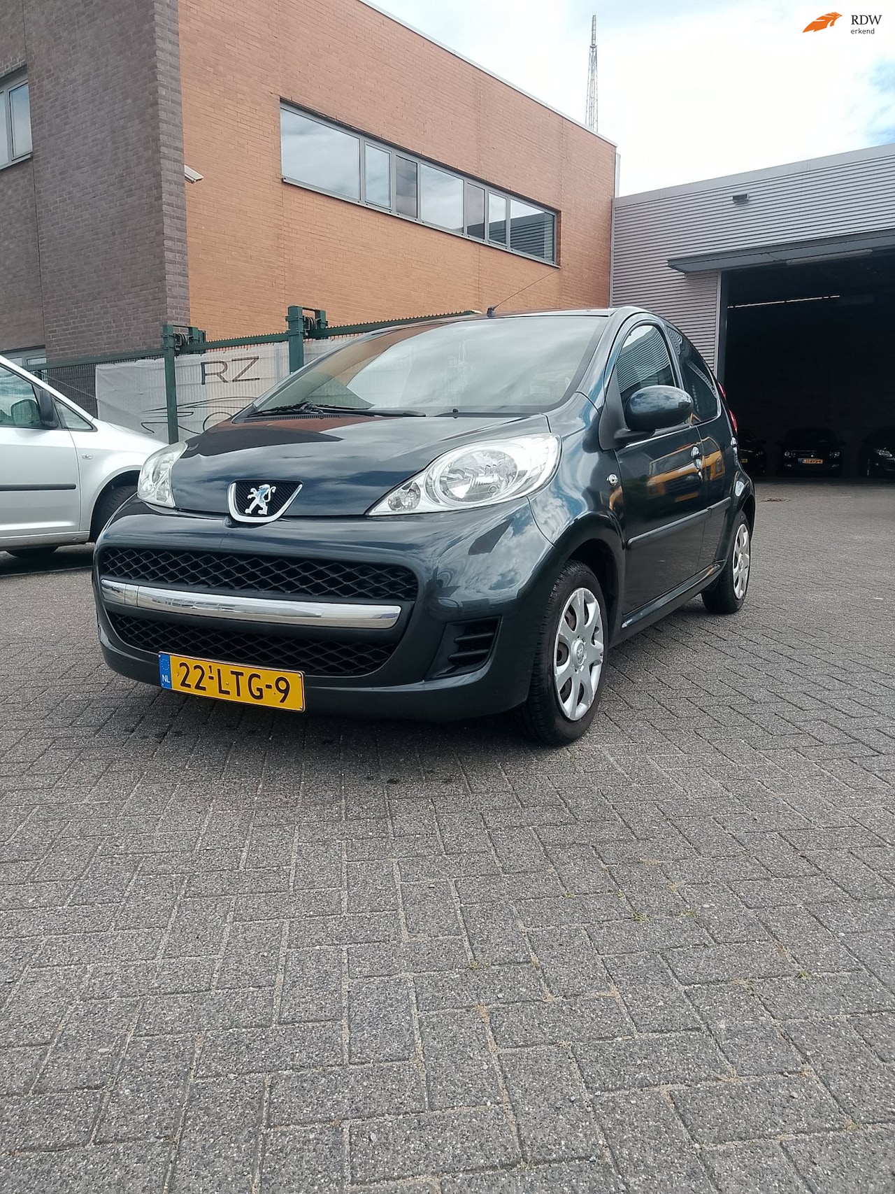 Peugeot 107 - 1.0-12V XS 1.0-12V XS - AutoWereld.nl