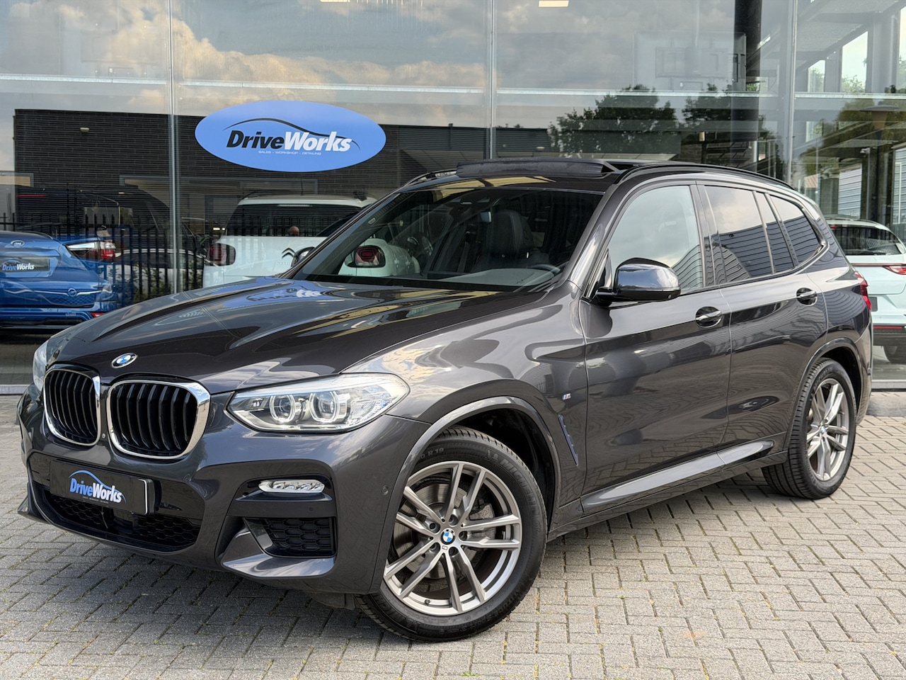 BMW X3 - xDrive20i | M-pakket | PANO | Adaptive CC | 1. Eigenaar | Drivers Assist | High Executive - AutoWereld.nl