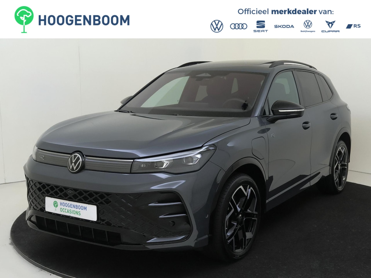 Volkswagen Tiguan - 1.5 eHybrid R-Line Edition | SoH 99% | Panoramadak | Harman/kardon | Head-up display | Led - AutoWereld.nl