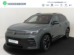 Volkswagen Tiguan - 1.5 eHybrid R-Line Edition | SoH 98% | Panoramadak | Trekhaak | Lederen bekleding 'Varenna