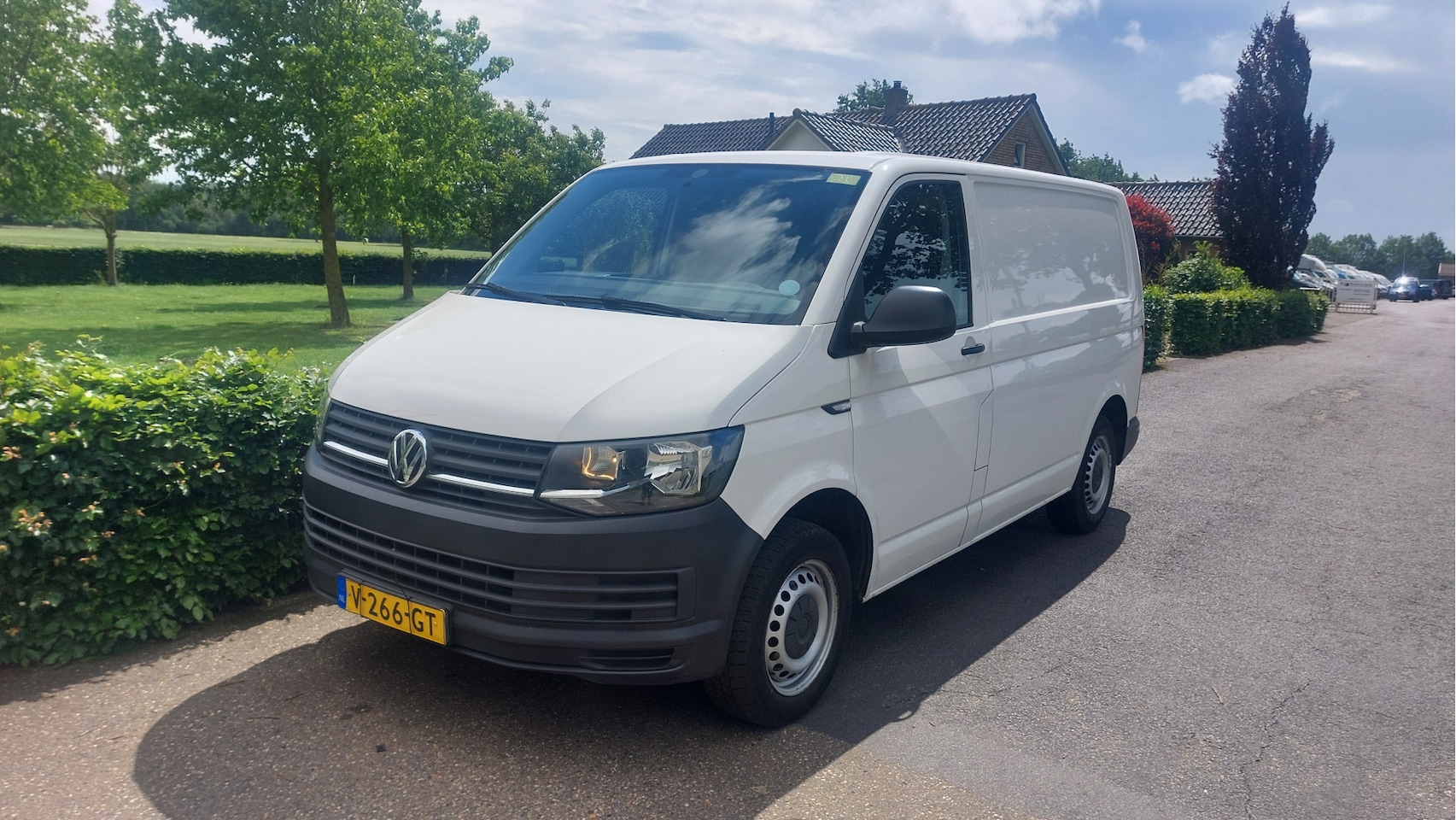 Volkswagen Transporter - 2.0 TDI L1H1 Economy AIRCO BJ 2017 - AutoWereld.nl