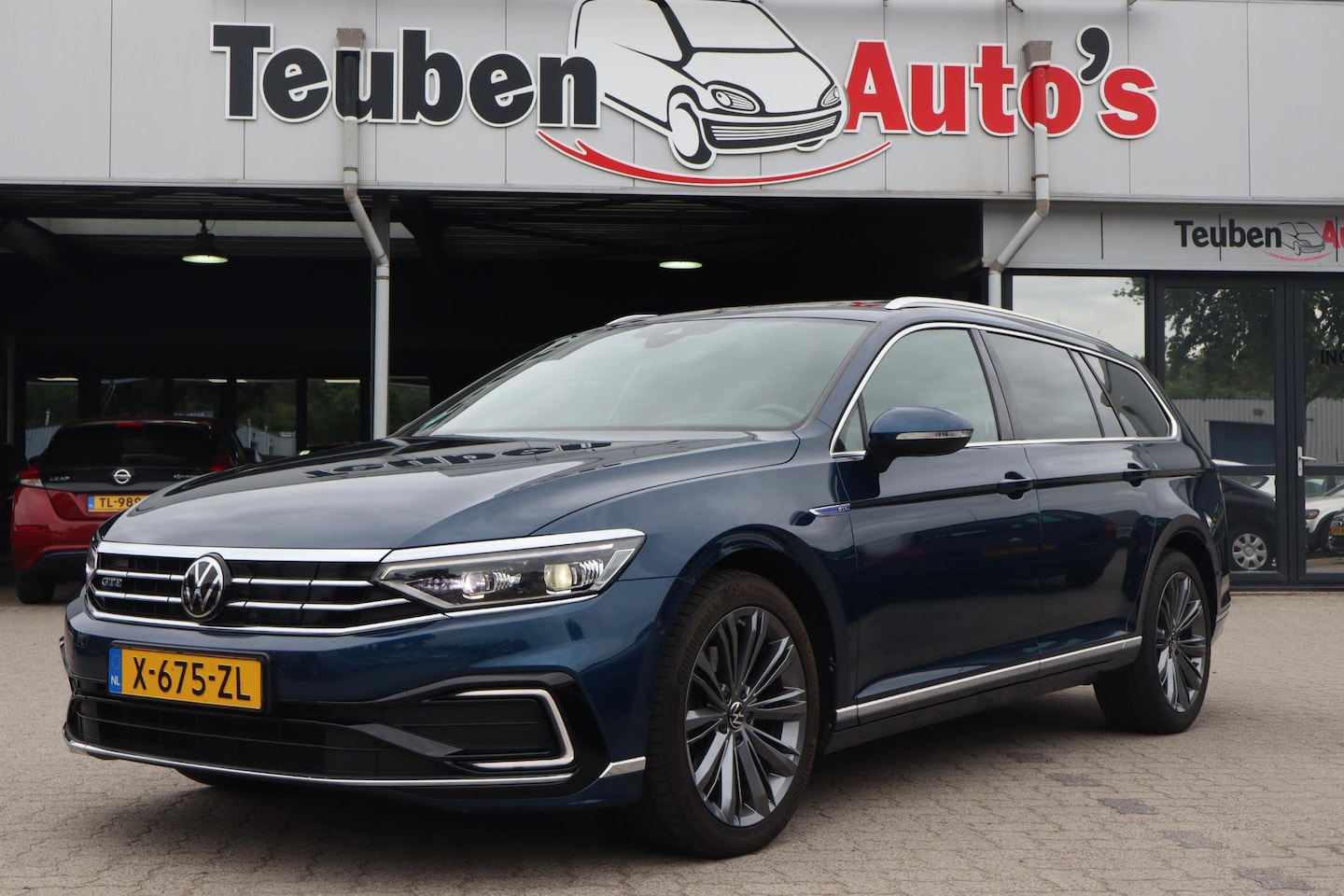 Volkswagen Passat Variant - 1.4 TSI PHEV GTE Business | SOH 91% | Panoramadak | Camera | Trekhaak | Zeer compleet - AutoWereld.nl