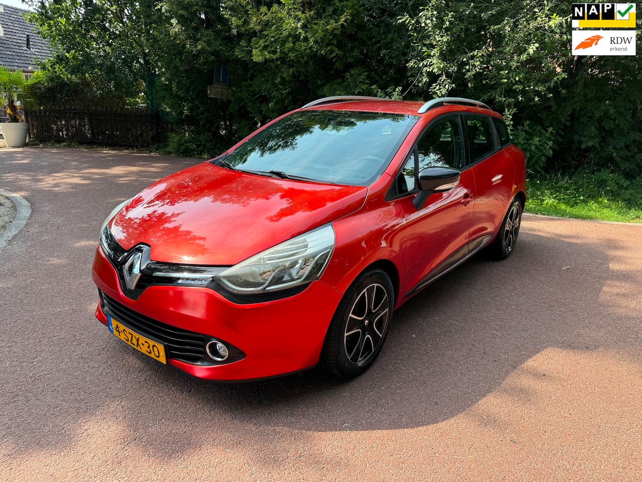 Renault Clio Estate - 1.5 dCi ECO Dynamique / Airco / Navi / Apk / NAP / Lm - AutoWereld.nl