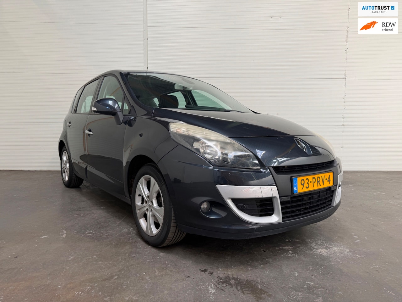 Renault Scénic - 2.0 Dynamique Automaat / Trekhaak / Cruise Control / Navi - AutoWereld.nl