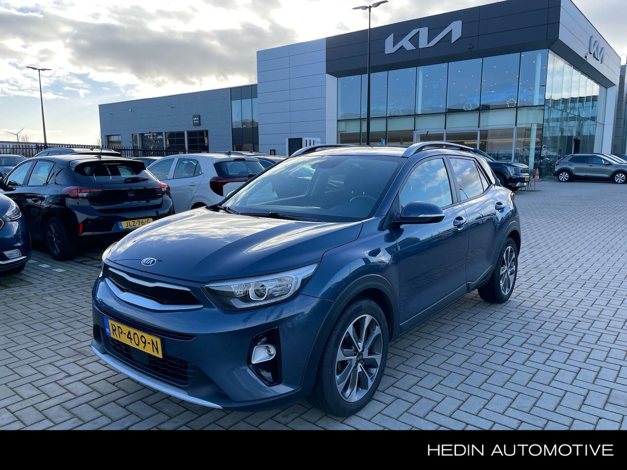Kia Stonic - 1.0 T-GDi DynamicLine 120PK | Trekhaak | Navigatie | Camera | Climate control | Cruise con - AutoWereld.nl