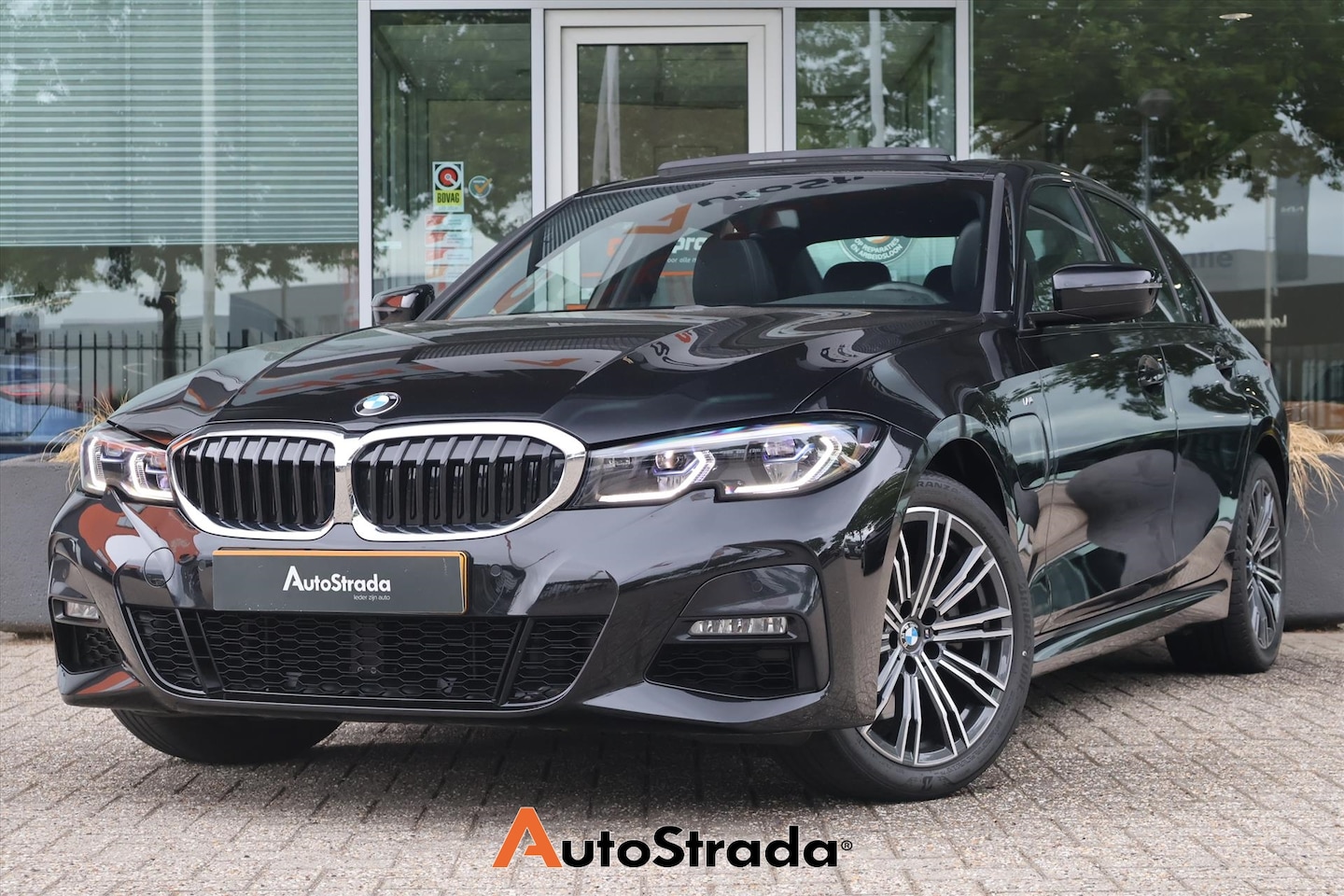 BMW 3-serie - (g20) 320e M-Sport 204pk | Sfeer | Laser LED | Pano | Stoelverwarming | Virtual | Carplay - AutoWereld.nl