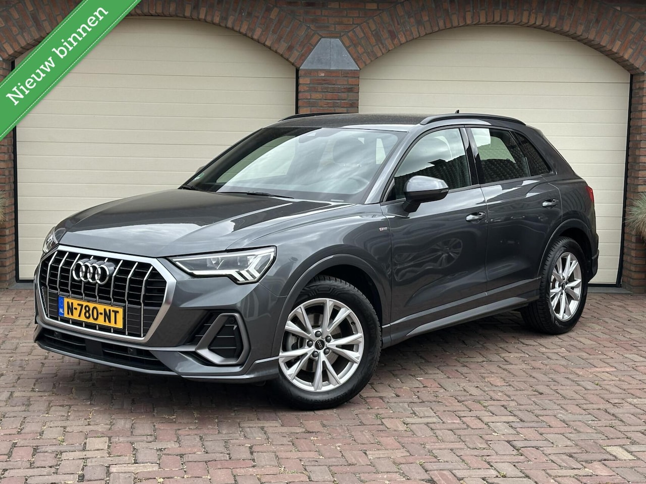 Audi Q3 - 35 TFSI S edition Clima Carplay Navi LED Cruise - AutoWereld.nl