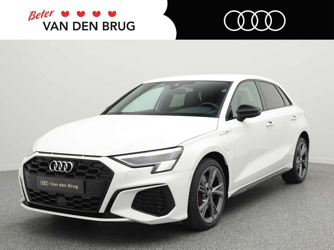 Audi A3 Sportback - 45 TFSI e 245 PK S edition Competition | Matrix LED | Stoelverwarming | Achteruitrijcamera - AutoWereld.nl