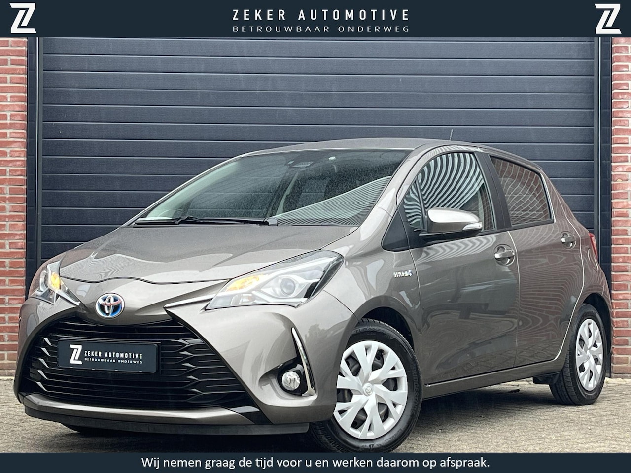 Toyota Yaris - 1.5 Hybrid Active Dog-Edition, 2p Uitvoering, Veel Laadruimte, Camera, Keyless Go - AutoWereld.nl