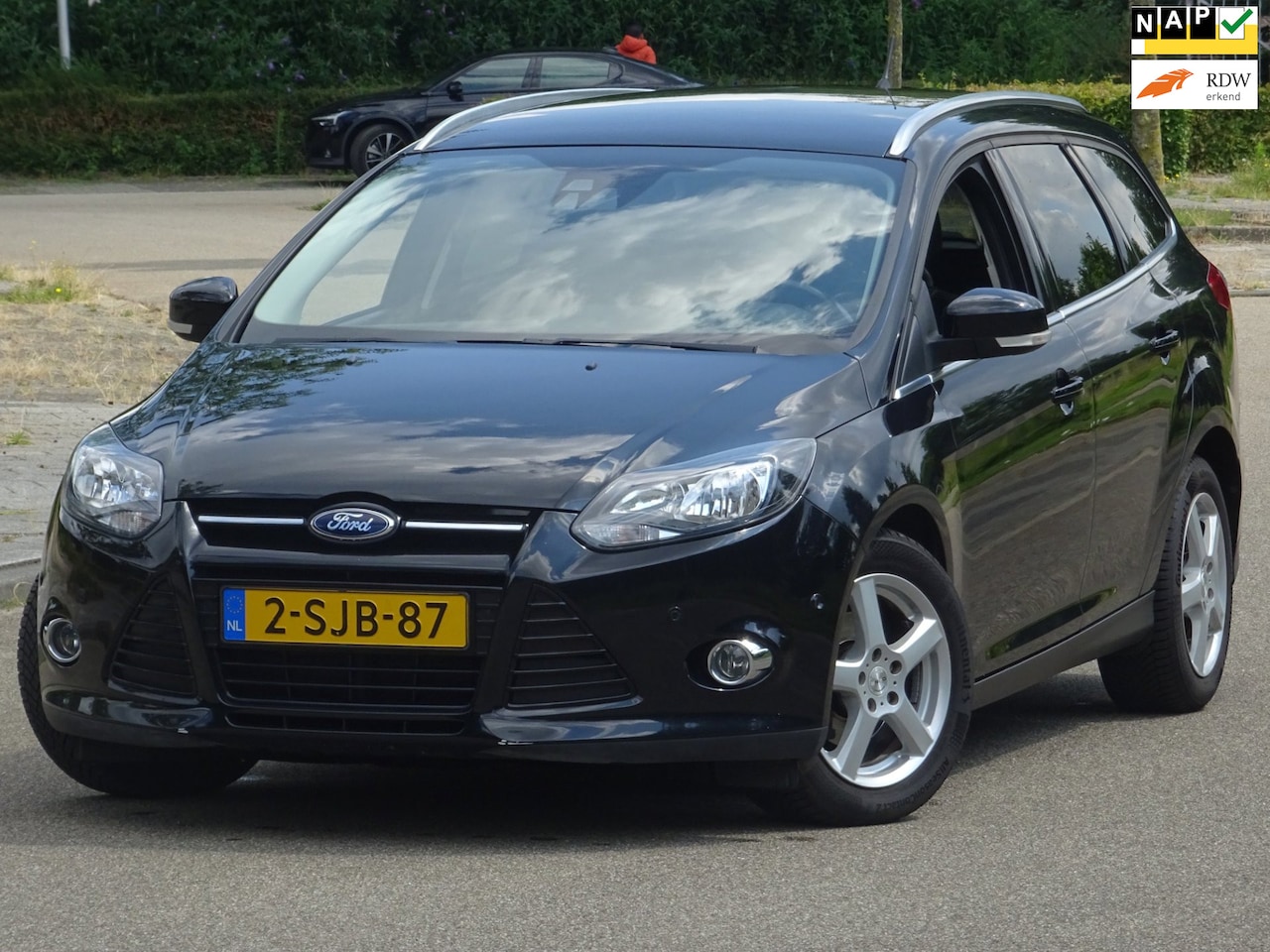 Ford Focus Wagon - 1.6 TDCI ECOnetic NAP/LEER/NAVI/CRUISE/PDC - AutoWereld.nl
