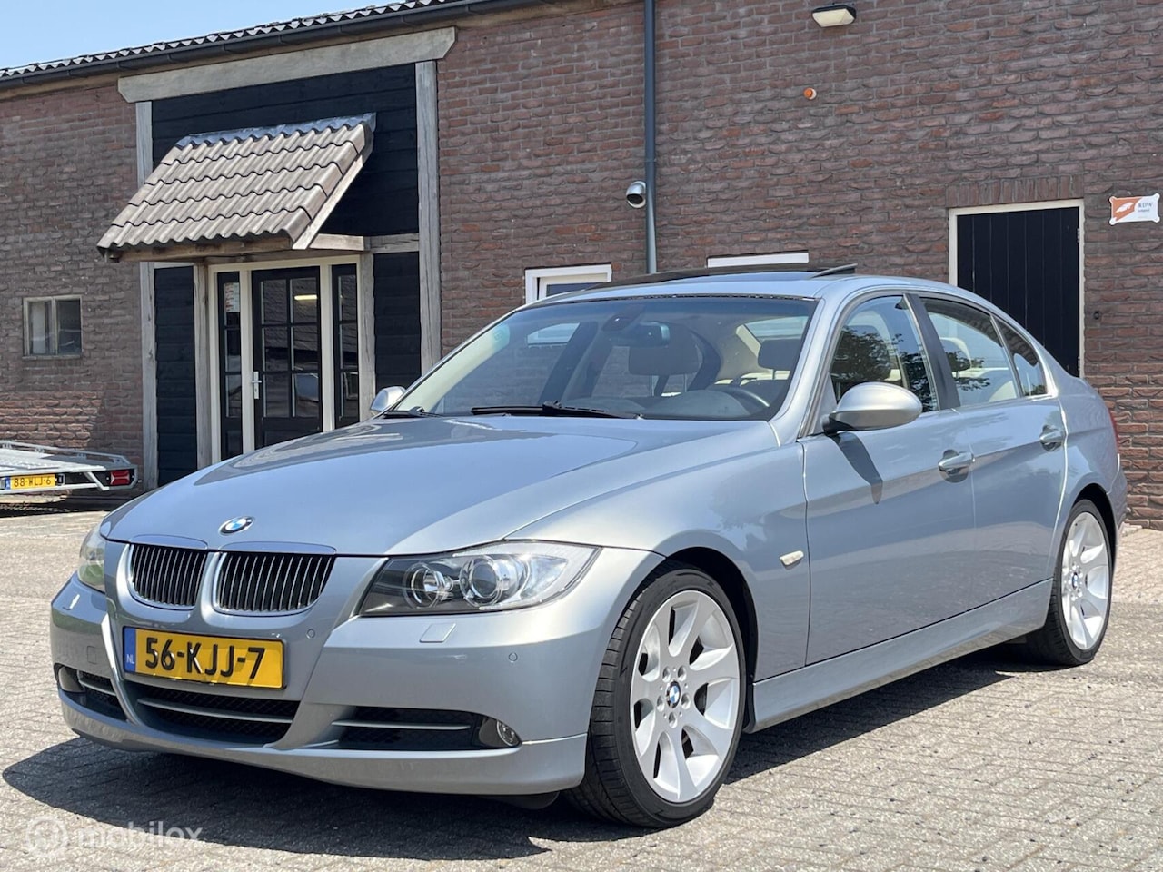 BMW 3-serie - 325i Dynamic Executive Leder Navi Dak Xenon Sport - AutoWereld.nl