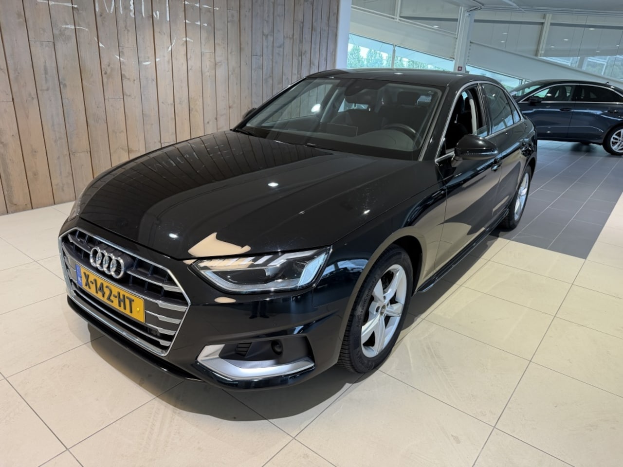 Audi A4 Limousine - 35 TFSI Adv Edition - AutoWereld.nl
