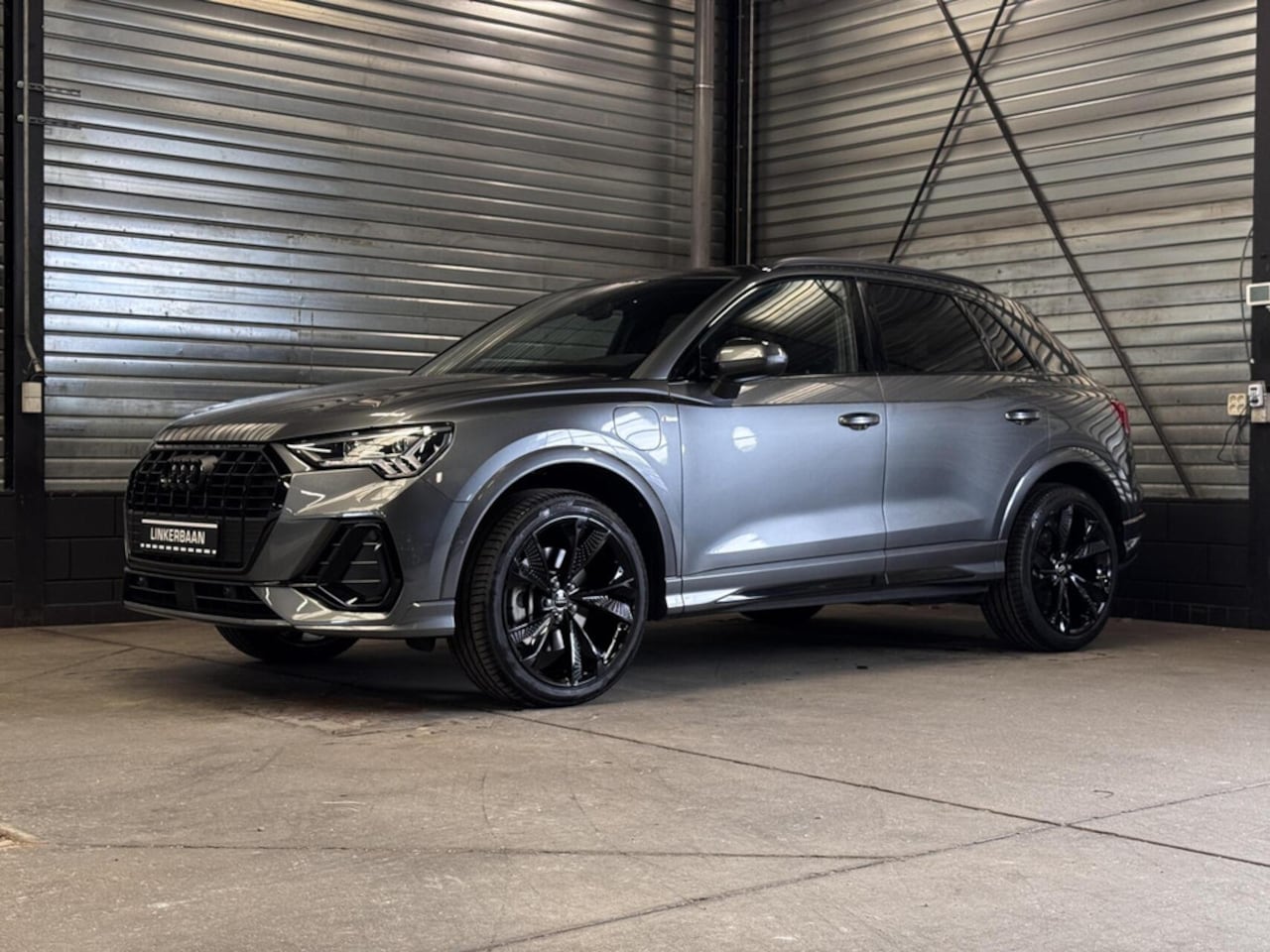 Audi Q3 - 45 TFSI e S edition | SOH 100% | S Line | Pano | Matrix | Sfeerv - AutoWereld.nl