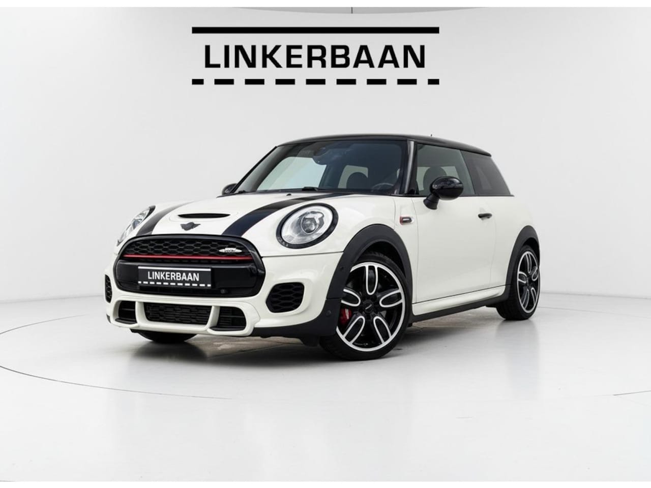 MINI John Cooper Works - 2.0 JCW 231pk | Chili | Panodak | Black Pack | ACC | Sportuitlaa - AutoWereld.nl