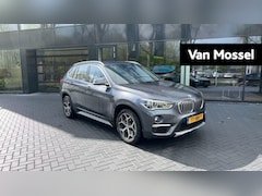 BMW X1 - sDrive20i Orange Edition II | LEDER | AUTOMAAT | WORDT VERWACHT