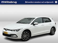 Volkswagen Golf - 1.5 eTSI Style / Navigatie / App connect / Memory seat / Camera / Parkeersensoren V+A /