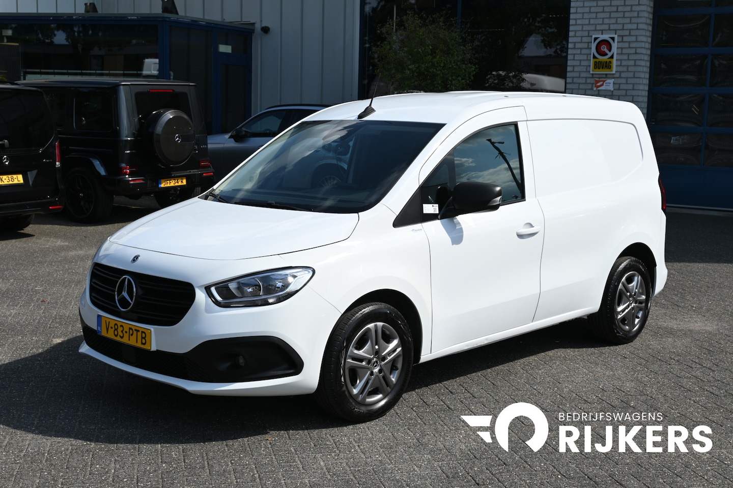 Mercedes-Benz Citan - 110 CDI L1 Pro 3 Zitplaatsen, Camera, Trekhaak - AutoWereld.nl