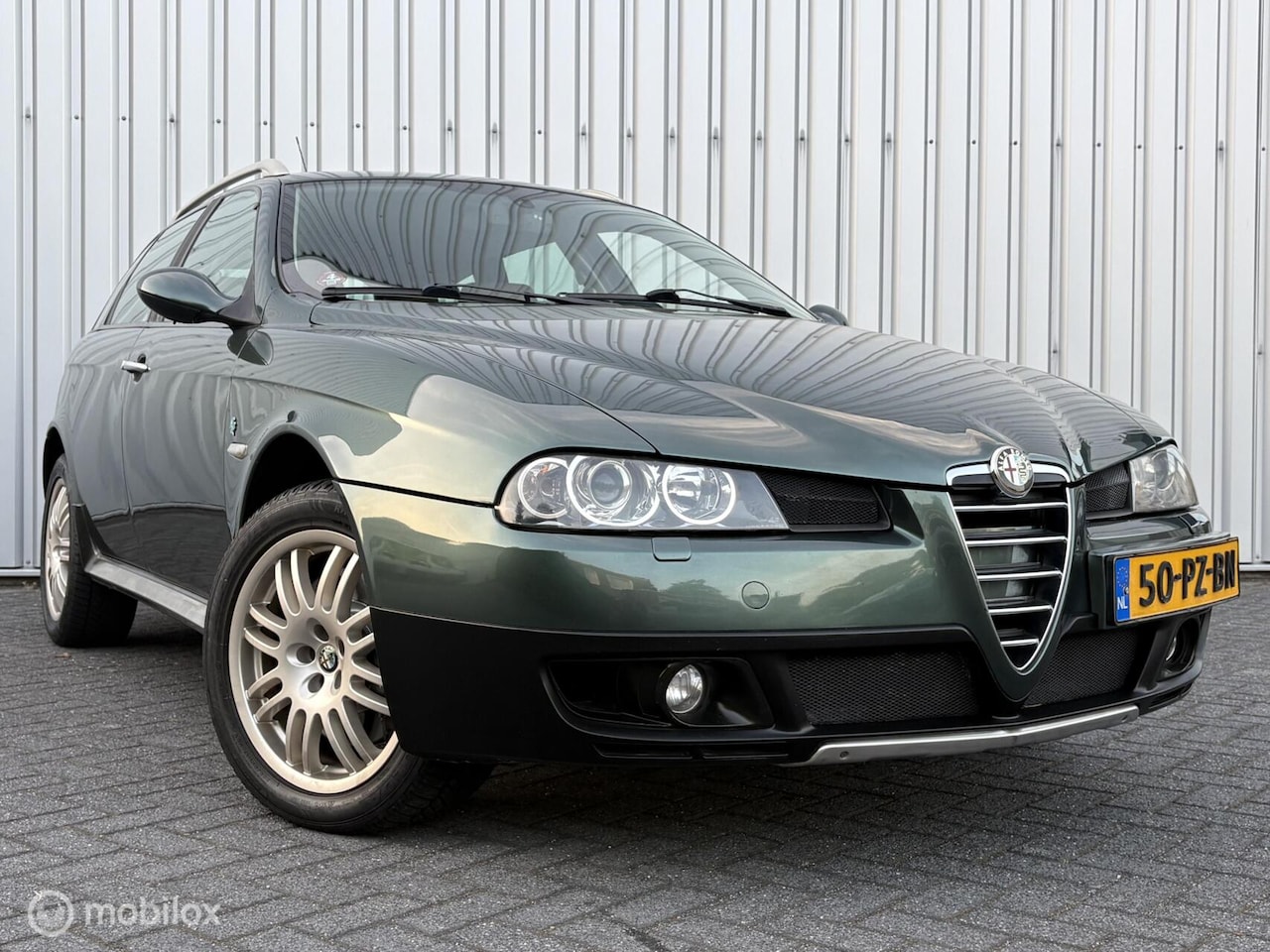 Alfa Romeo 156 Sportwagon - 1.9 JTD Progression Q4 | NAP | 05 | Leder | Bose | Volledige historie | - AutoWereld.nl