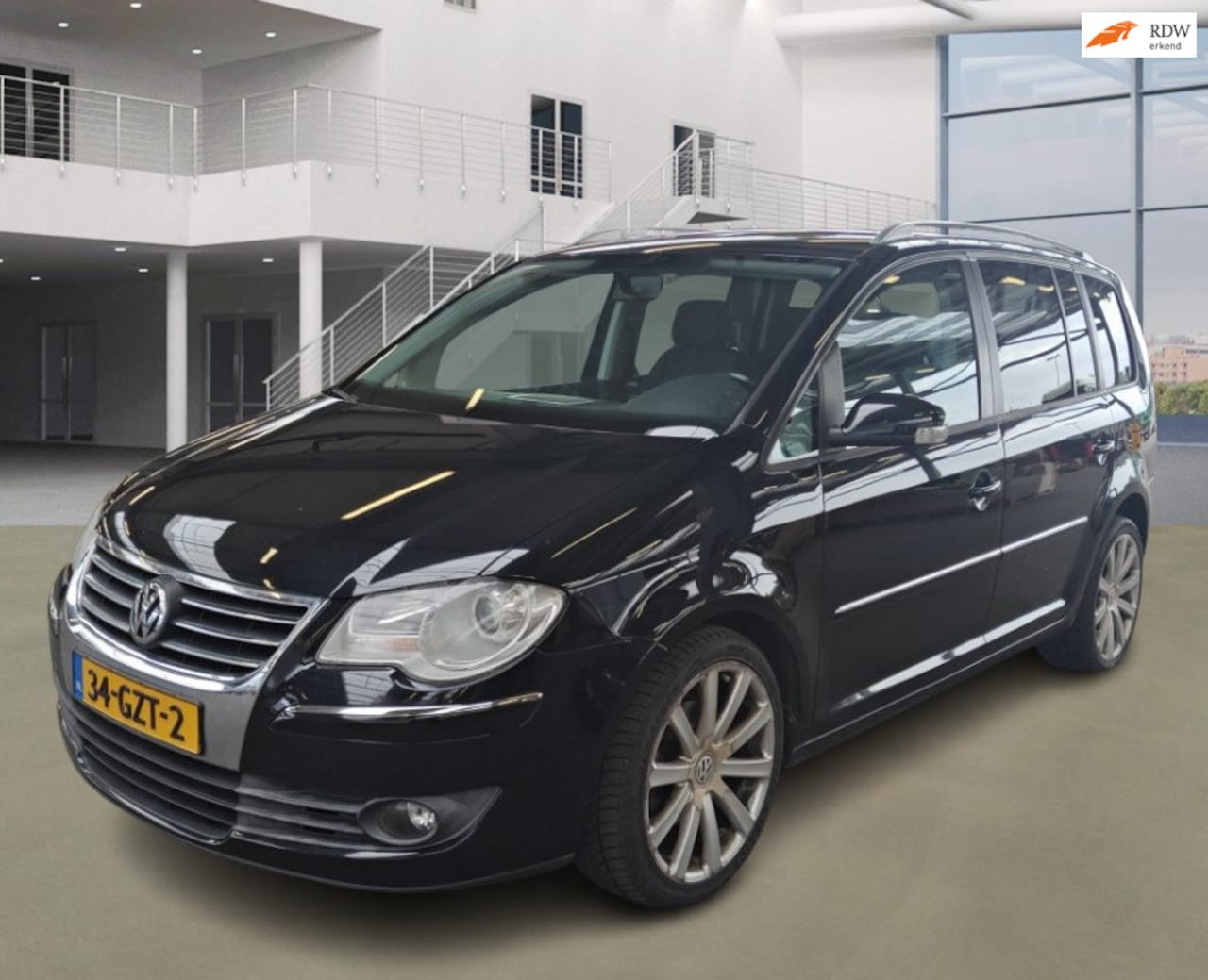 Volkswagen Touran - 1.4 TSI Highline Business 7p. PANO CRUISE TREKHAAK 2 X SLEUTELS - AutoWereld.nl