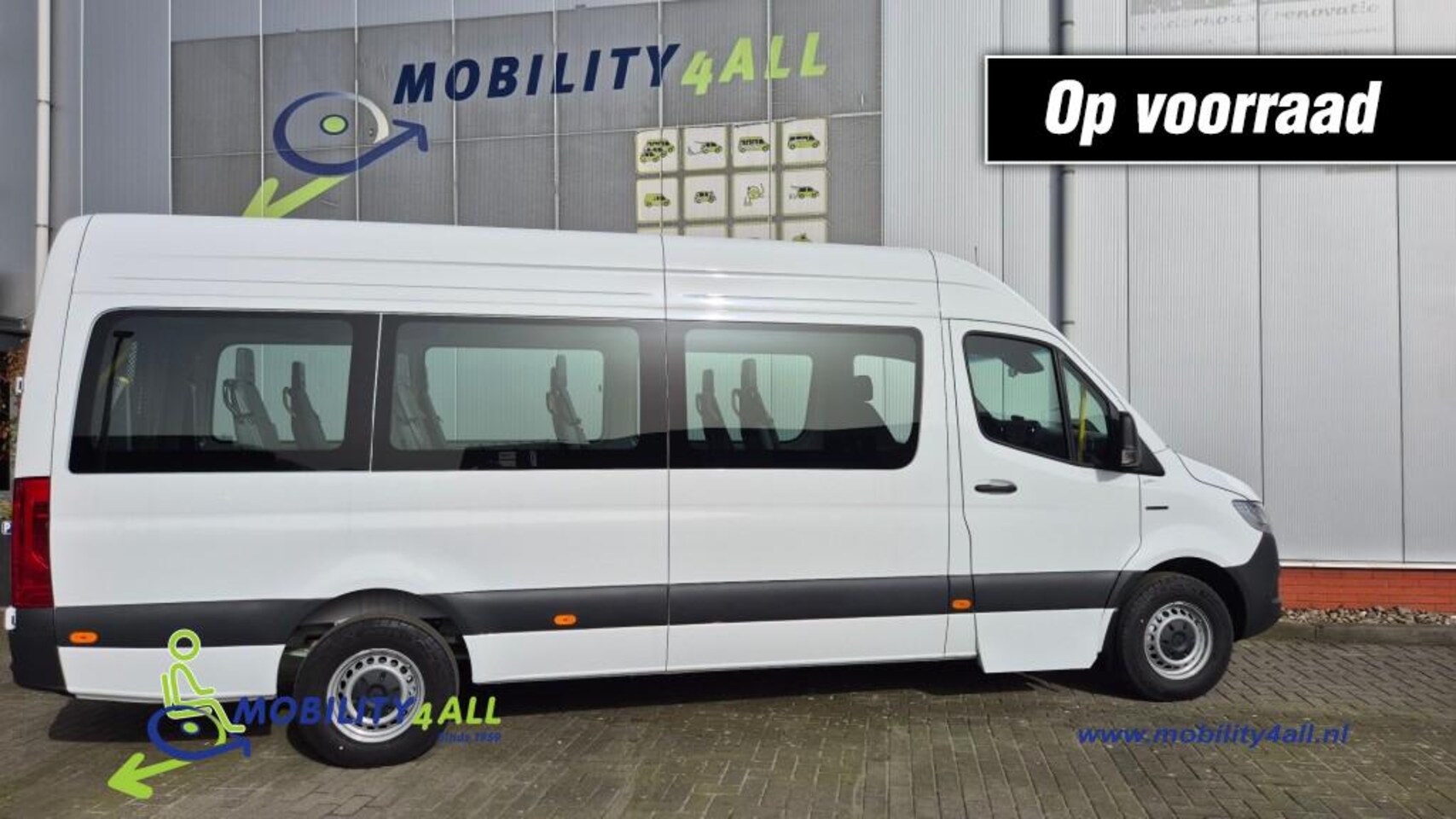 Mercedes-Benz eSprinter - ROLSTOELBUS / 4250kg / B-rijbewijs / grootste Accu /snelladen - AutoWereld.nl