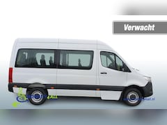 Mercedes-Benz Sprinter - FIT5 vloer: 8 klapstoelen, 4 rolstoelplekken