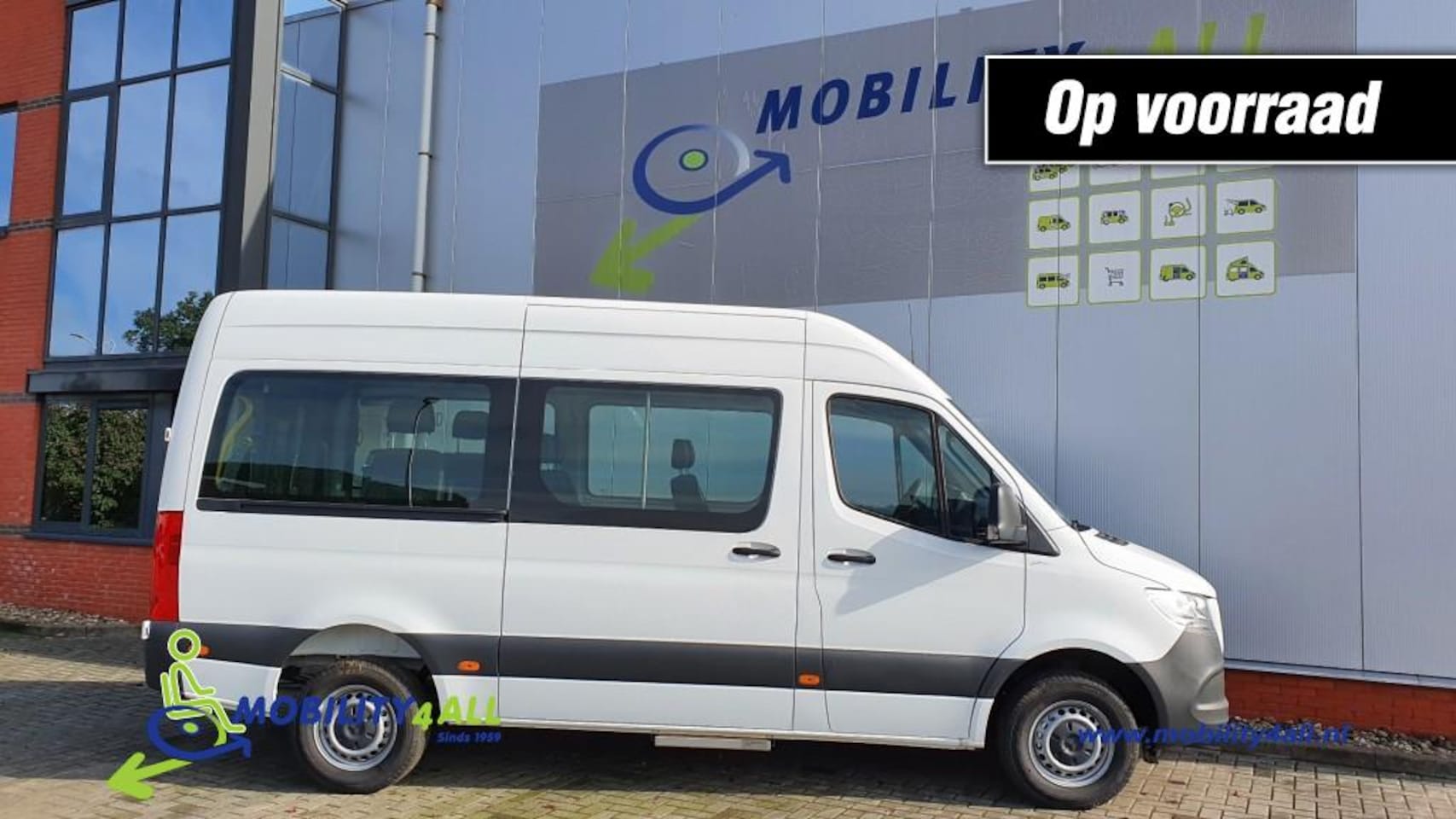Mercedes-Benz Sprinter - Nieuw. 9-persoons rolstoelbus - AutoWereld.nl