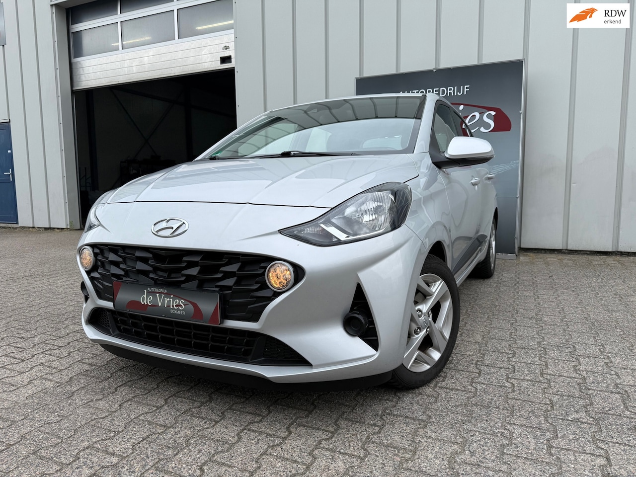 Hyundai i10 - 1.2 MPI / Airco / Cruise control / Stuur & Stoelverw. / Apple Carplay / PDC Achter / - AutoWereld.nl