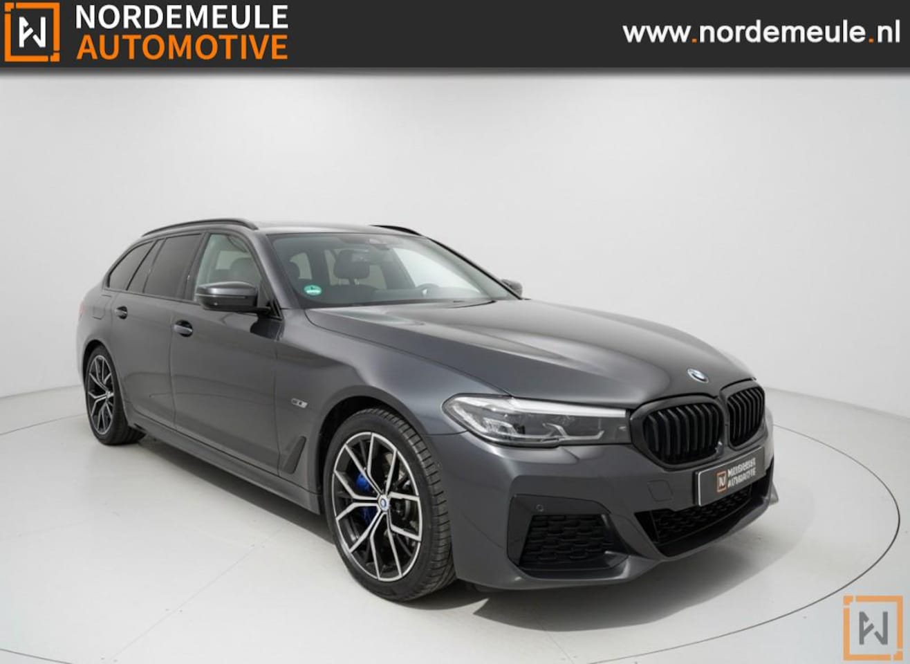 BMW 5-serie - 530E Business Ed PLUS, M Sport, Xenon, Leder - AutoWereld.nl