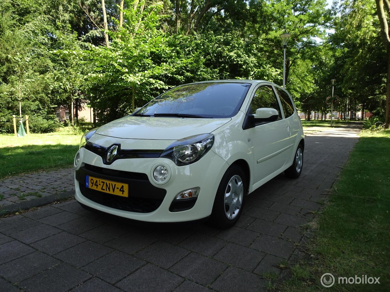 Renault Twingo - 1.2 16V|AIRCO|CRUISE|BLUETOOTH|ONDERHOUDSHIST - AutoWereld.nl