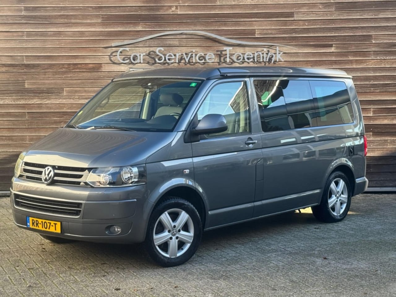 Volkswagen Transporter California - Automaat / Camper / Standverwarming / 180 PK - AutoWereld.nl