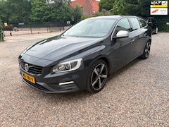 Volvo V60 - 2.0 T3 R-Design Dealer OH. Veel opt. NAP. FULL