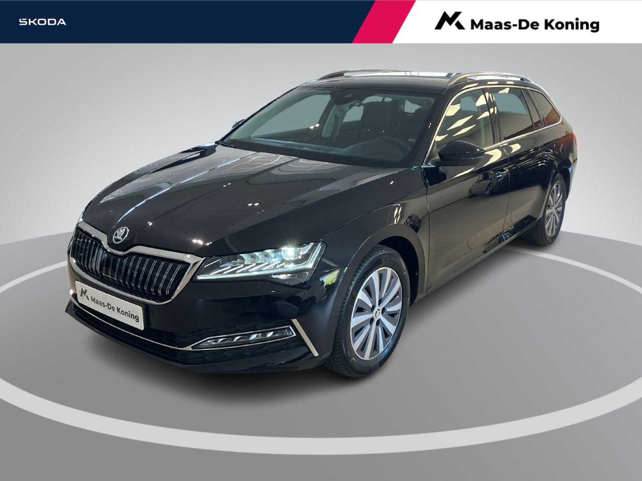 Skoda Superb Combi - 1.4TSIiV 160kW/218PK Business Edition Plus · Navigatie · Trekhaak · Camera + Parkeersensor - AutoWereld.nl